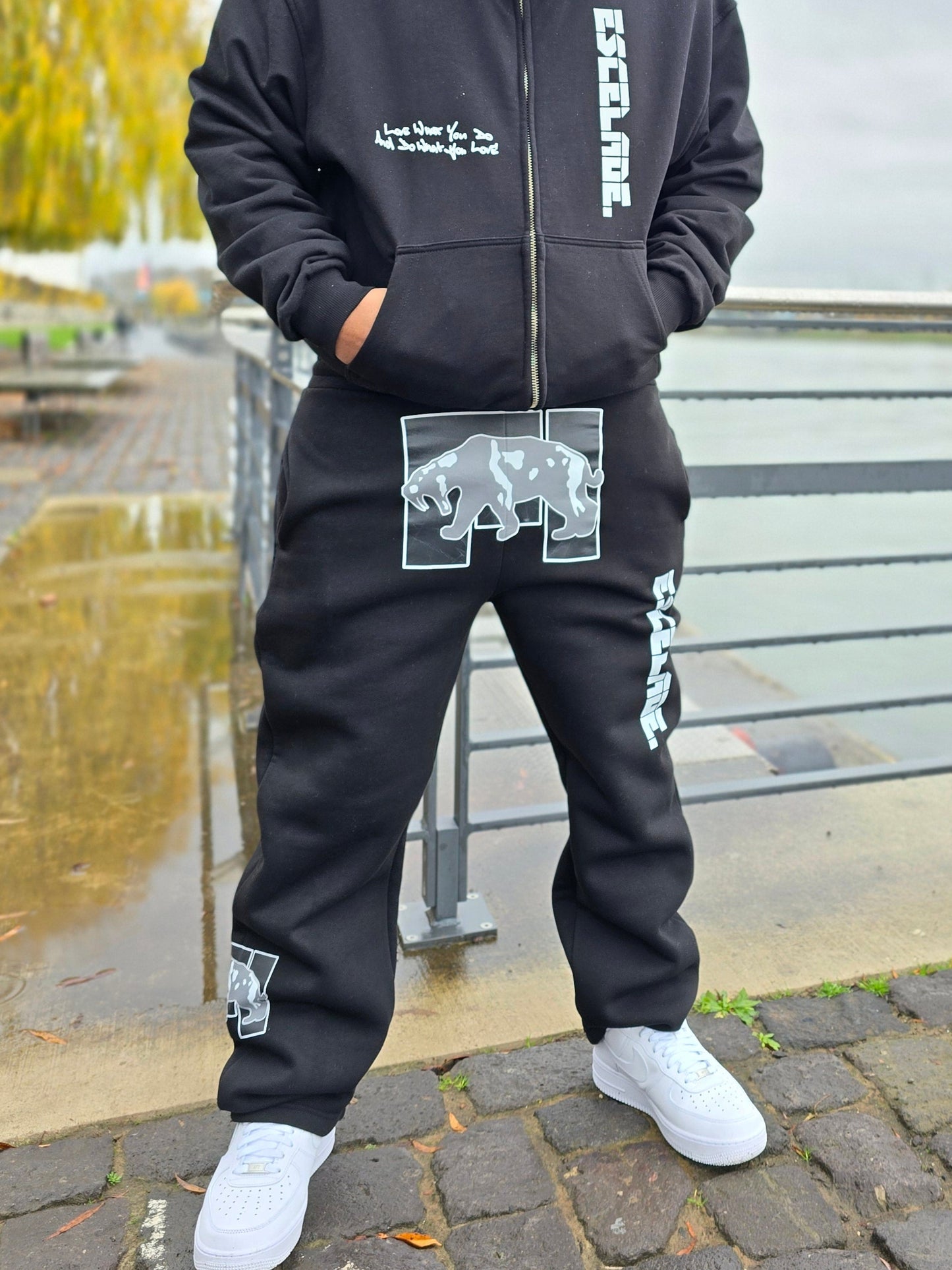 ESCELADE. 1002 "TigerKing" Zipper