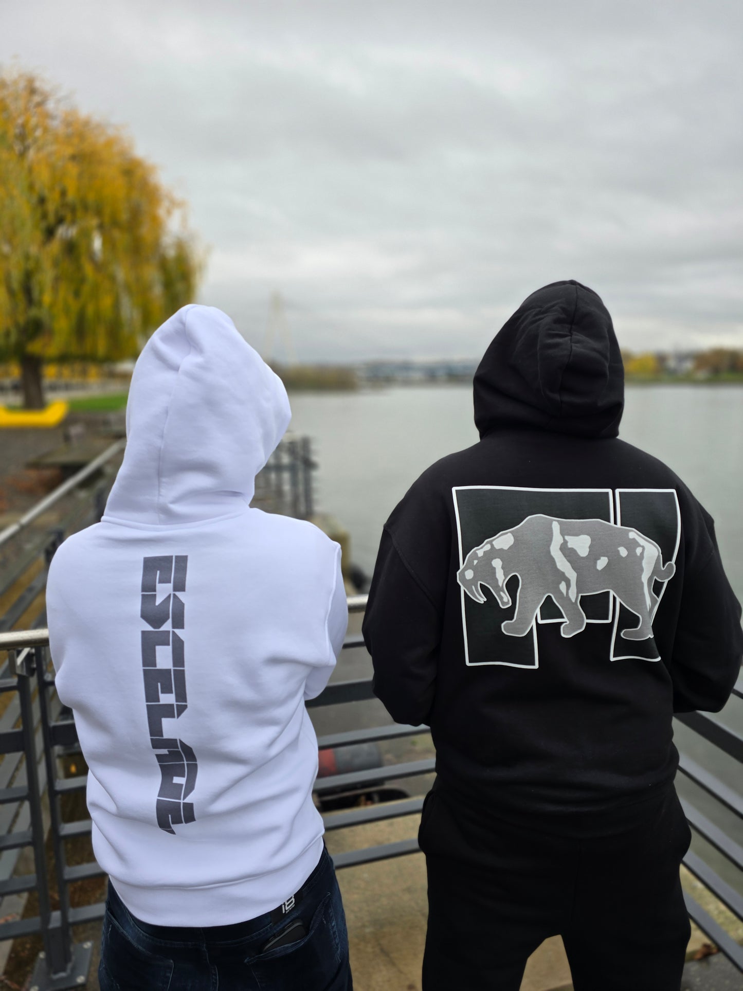 ESCELADE. 1003 "Snowwhite" Hoodie